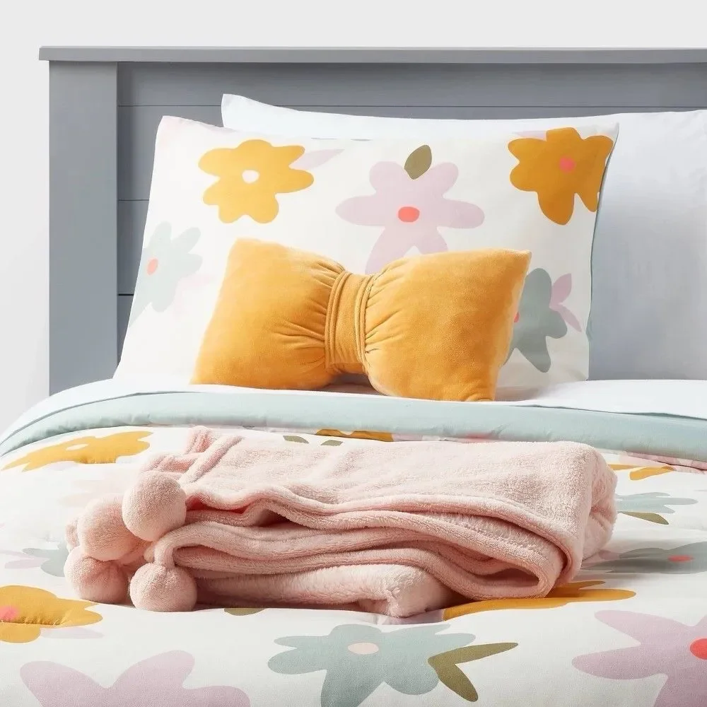 Pillowfort Full Queen Floral Kids Comforter Shams Throw Blanket Set